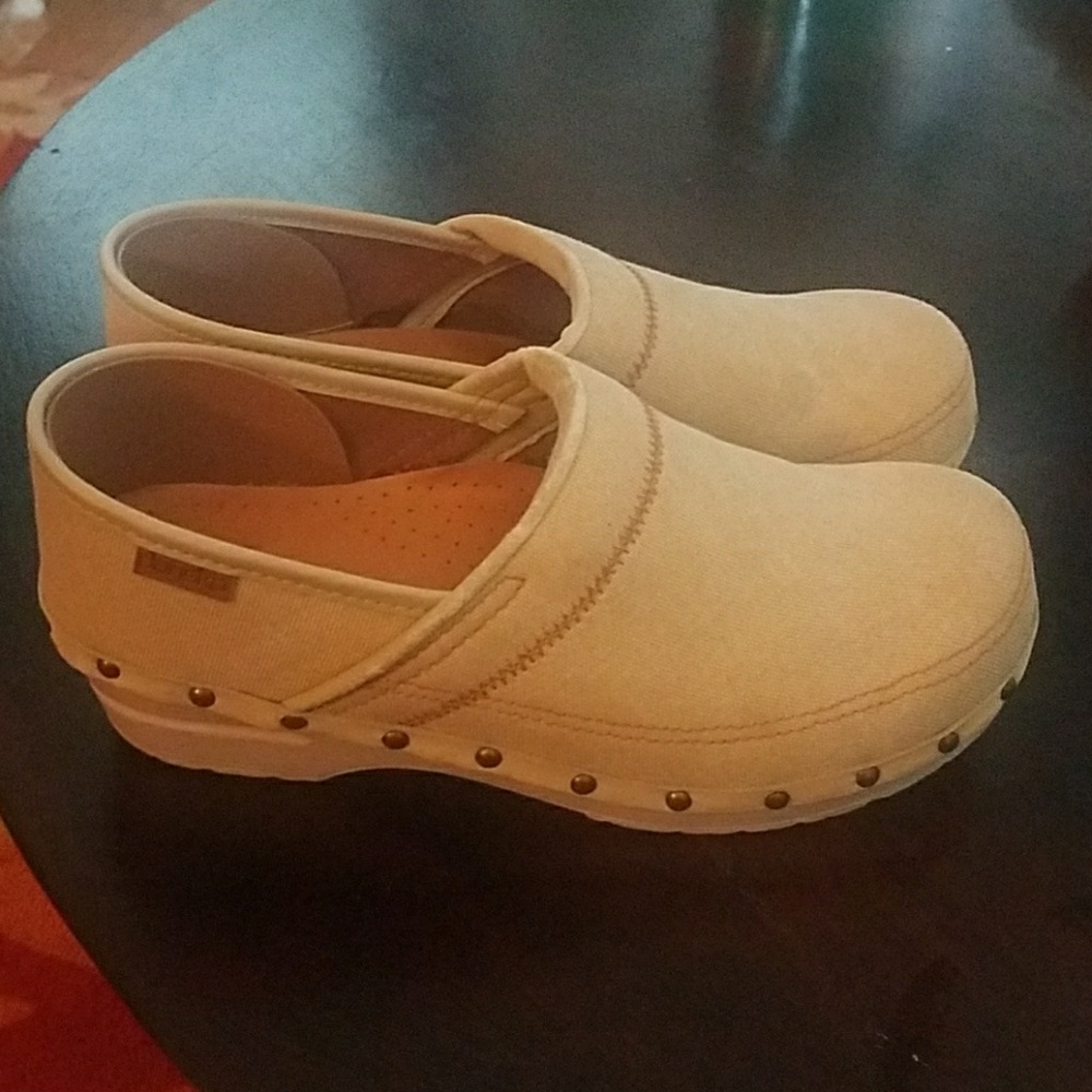 Dansko- only worn a few times- Great for fall